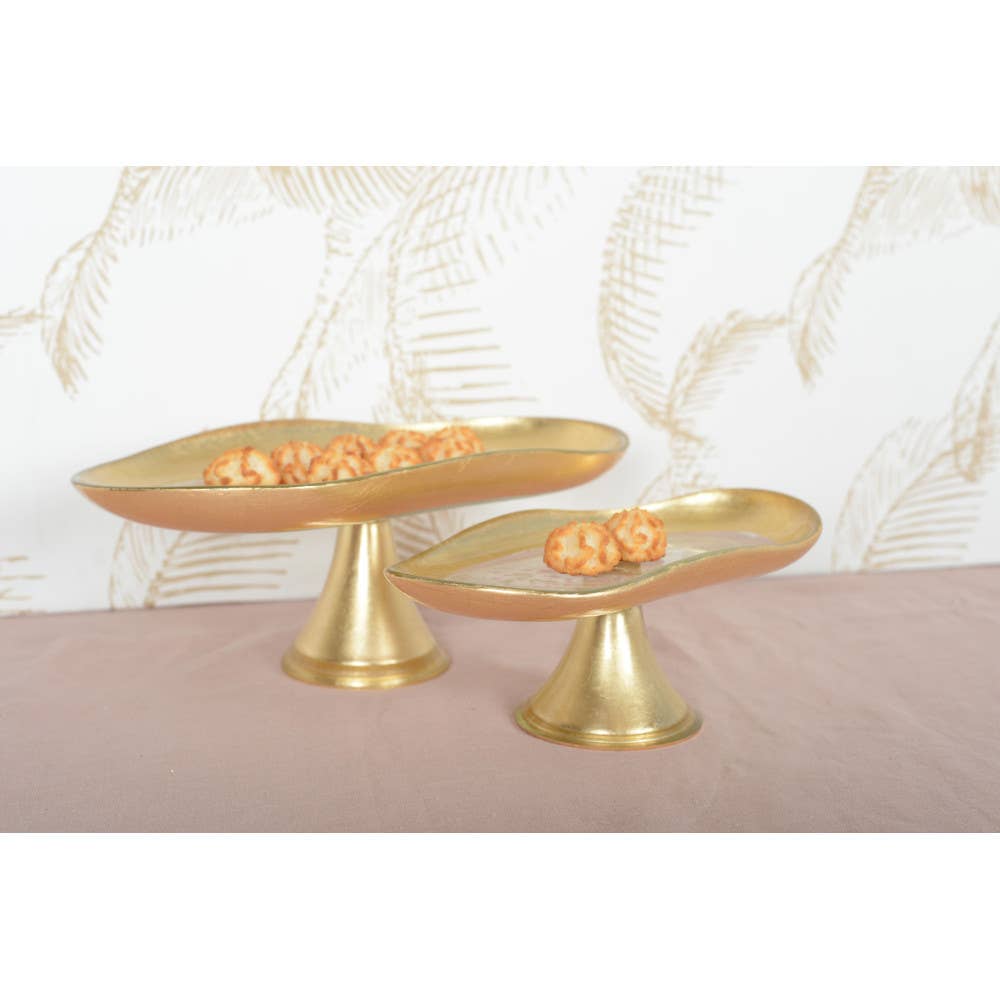 Bandeja para pastel con bordes dorados sobre pie modelo pequeño 27.5x14.5x10cm