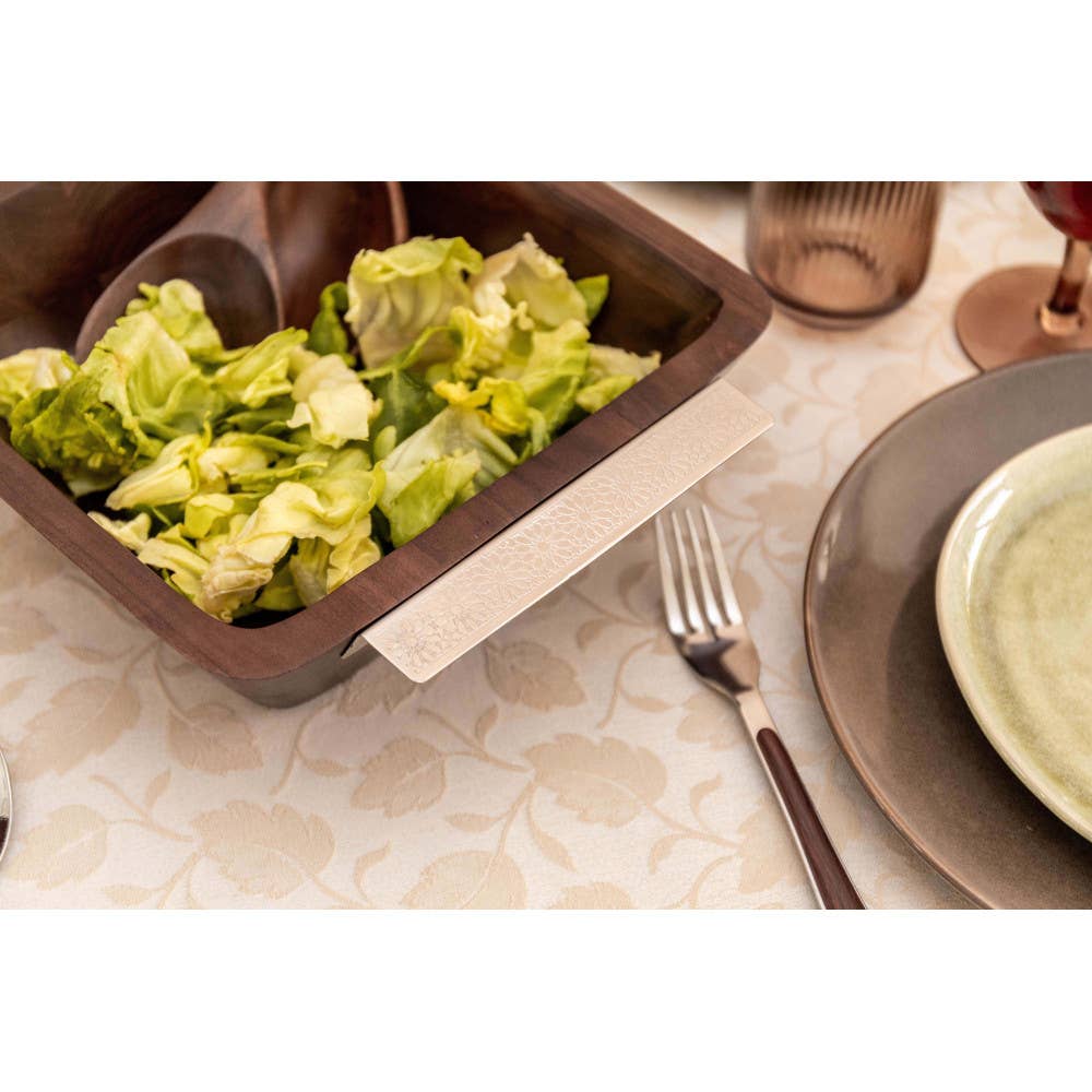 Ensaladera de madera con asas plateadas 25x25x8 cm