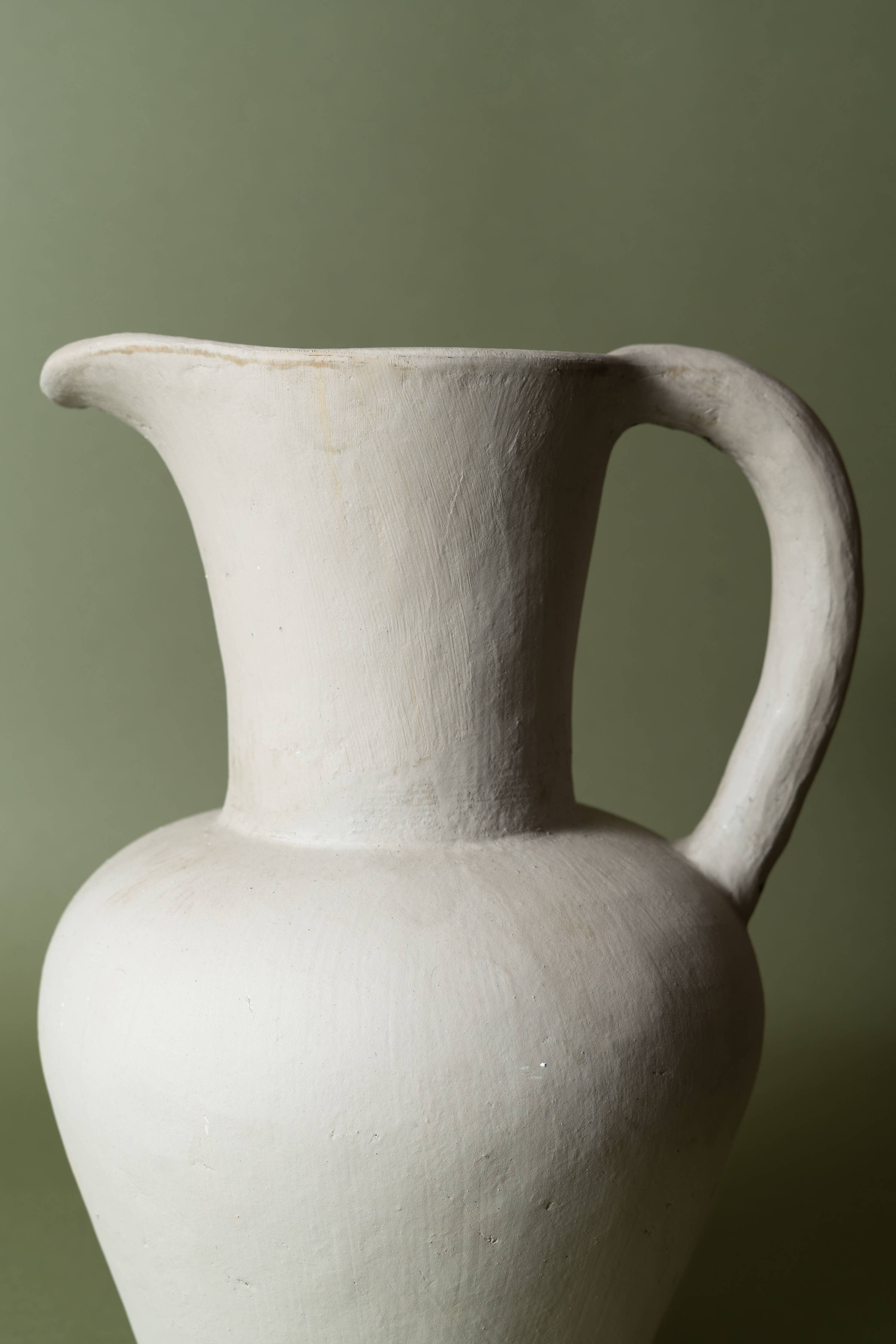 Jarrón de terracota, señorita Sisi