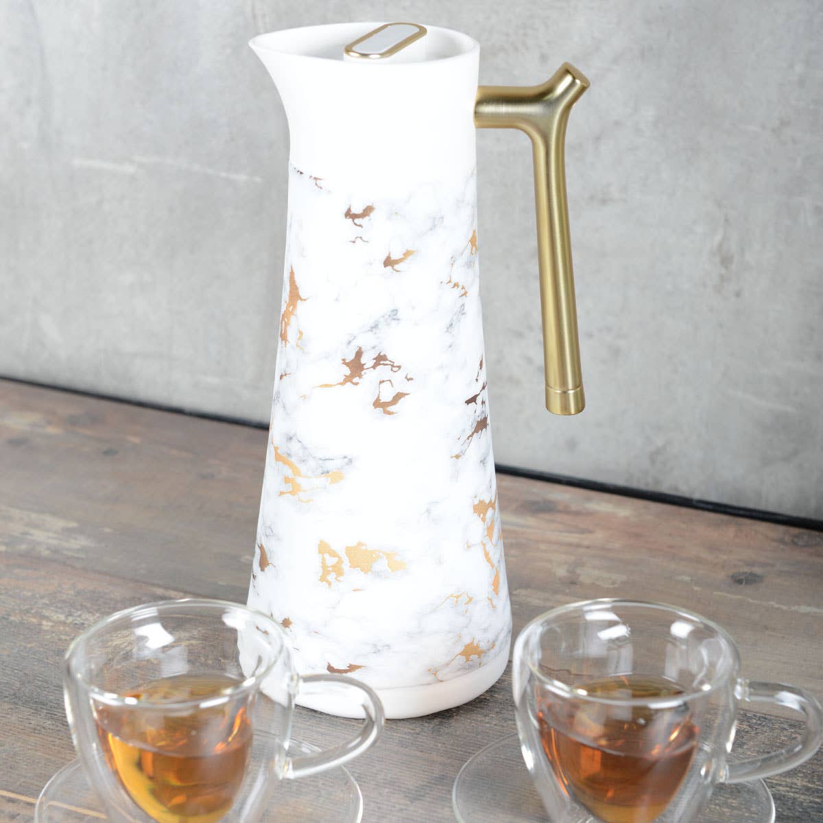 Jarra térmica  aislante de efecto mármol con asa dorada 1 L
