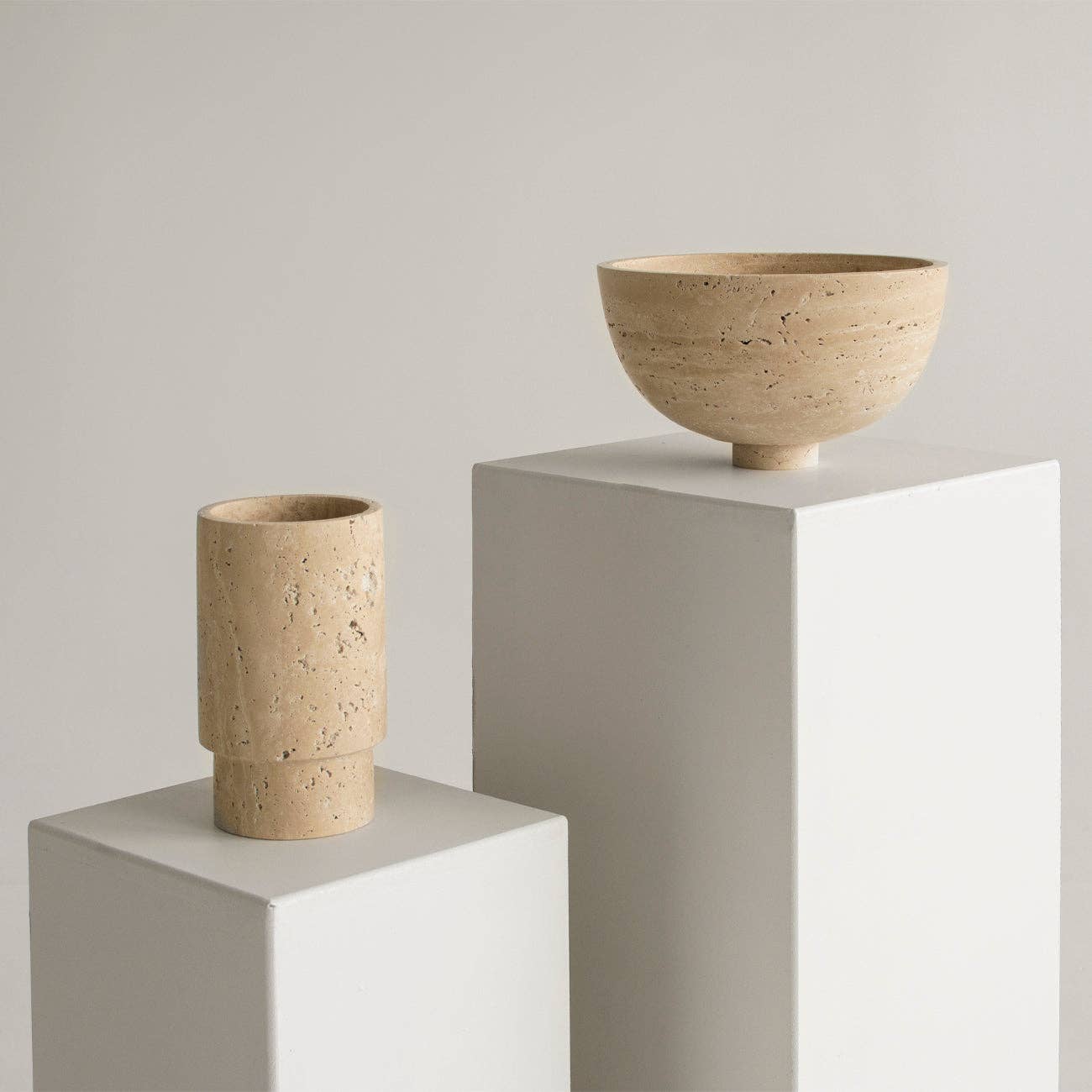 Centro de mesa con cuenco para frutas de travertino